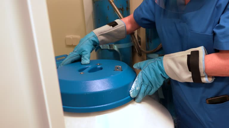 使用液氮罐 使用液氮罐